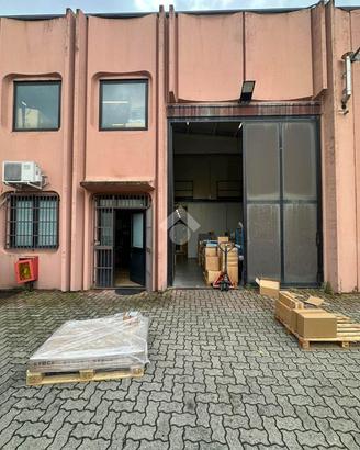 CAPANNONE A PESCHIERA BORROMEO