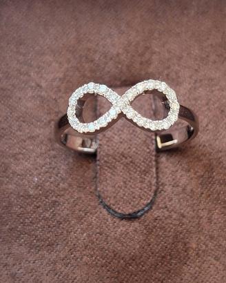 ANELLO INFINITO ORO BIANCO E DIAMANTI MISURA 16