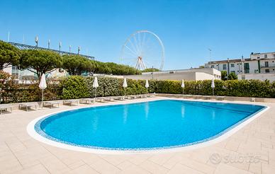 Appartamento con piscina su Piazza Casabianca