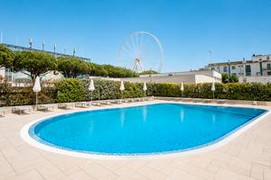 Appartamento con piscina su Piazza Casabianca