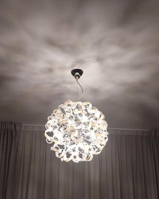 Lampadario con riccioli in vetro