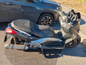 YAMAHA XMAX 125 2010