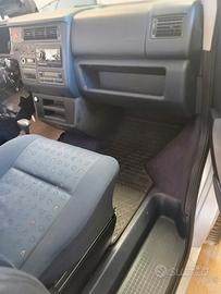 TAPITERIE  VW   T4  CARAVELLE  del 2002,face lift