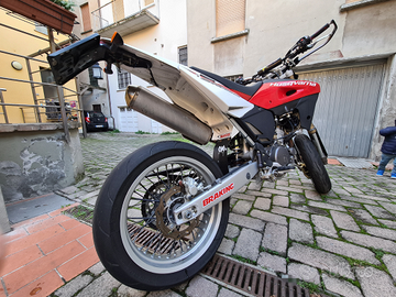 Husqvarna sm610 ie