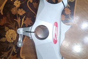 Piastra di Sterzo Superiore per MV Agusta F4 