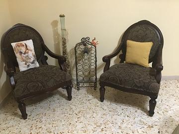 2 sedie stilo classico dal Canada in legno