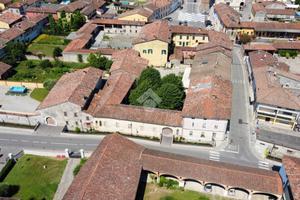 CASA INDIPENDENTE A OFFLAGA