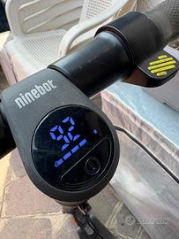 Monopattino elettrico Ninebot Segway E22E