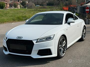 Audi TT mk3 1.8 Sline
