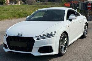 Audi TT mk3 1.8 Sline