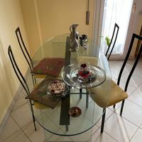 Tavolo in vetro con 4 sedie