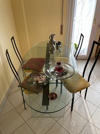 Tavolo in vetro con 4 sedie