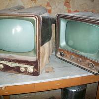 Antiche/Vecchie TV a valvole MAGNADYNE-TELEFUNKEN