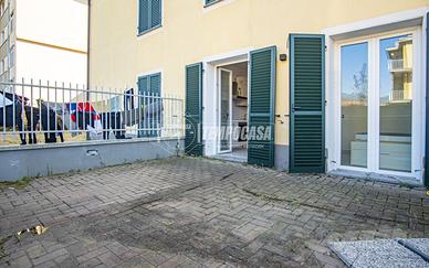 2 LOCALI IN NUOVA COSTRUZIONE CON SPAZIO ESTERNO E