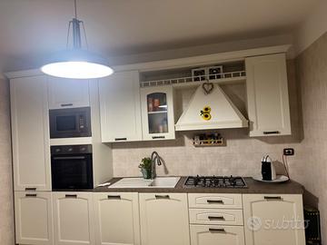 Cucina e Soggiorno con Omaggio !!