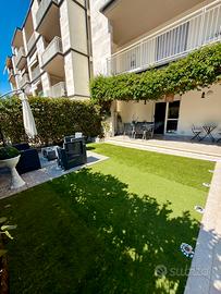 Trilocale di circa 80 mq con giardino e posto auto