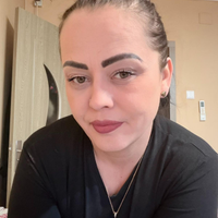 Cameriera ai piani in hotel