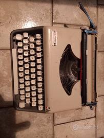 macchina da scrivere manuale 