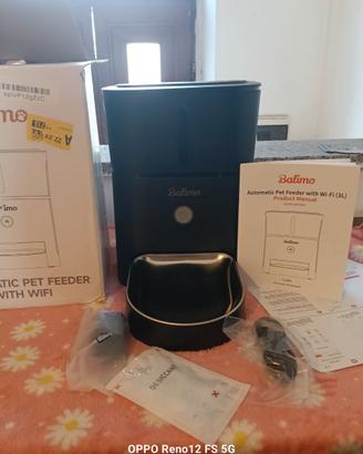 Distributore automatico di cibo per gatti o cani