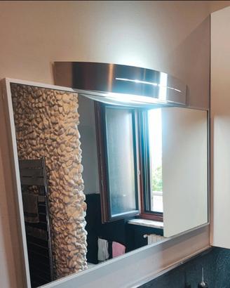 Completo per bagno specchio più lampada 
