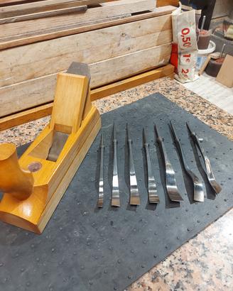Pialla + sgorbie scultura e liuteria 