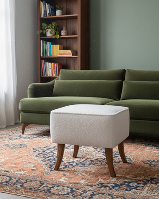 Sgabello pouf artigianale in bouclé e noce