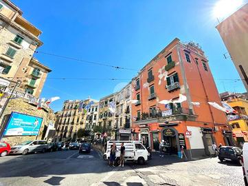 5 LOCALI A NAPOLI