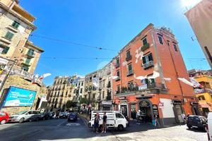 5 LOCALI A NAPOLI