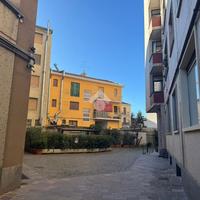 2 LOCALI A CORSICO