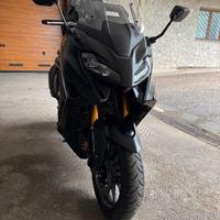 Yamaha T Max 560 - 2023