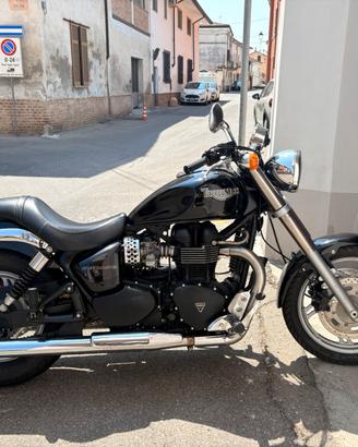 Triumph bonneville SpeedMaster 900