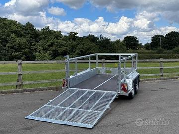 Rimorchio ribassato con rampa 250 x 150 cm. 2000Kg