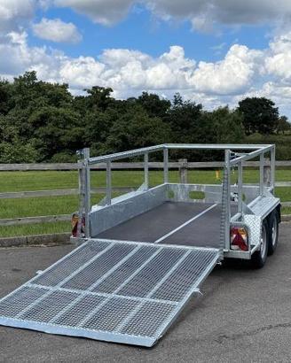 Rimorchio ribassato con rampa 250 x 150 cm. 2000Kg