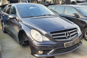 Ricambi Mercedes R320 cdi 2009