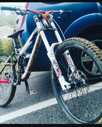 bici downhill