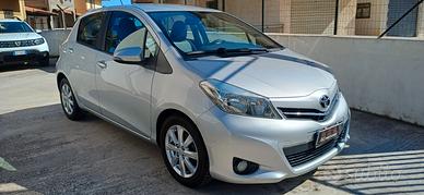 Toyota Yaris 1.4 D-4D 5 porte Lounge