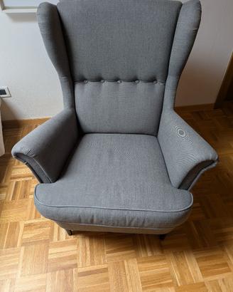 Poltrona Strandmon Ikea con grigio scuro + fodera