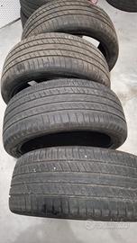 gomme 255/40/20