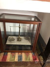 Antica bilancia da Farmacia dell’800