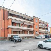 3 LOCALI A VILLAFRANCA DI VERONA
