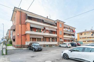3 LOCALI A VILLAFRANCA DI VERONA