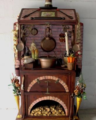 CUCINA A LEGNA ANNI ’30 SCENOGRAFICA