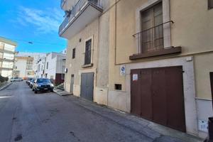 Box a Noci, via Antonio Labriola 8