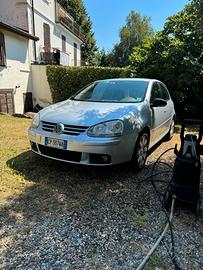 Volkswagen Golf 5 1.6 FSI Benzina