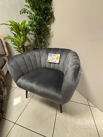 Poltroncina da camera di velluto grigio