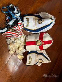 Gadget, sciarpe e cappellino