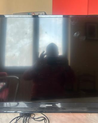 Televisore 32 pollici