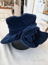 Cappello in velluto blu