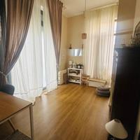Stanza studio professionale a giorni/ore