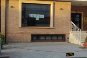 Locale commerciale zona centrale - 115 mq